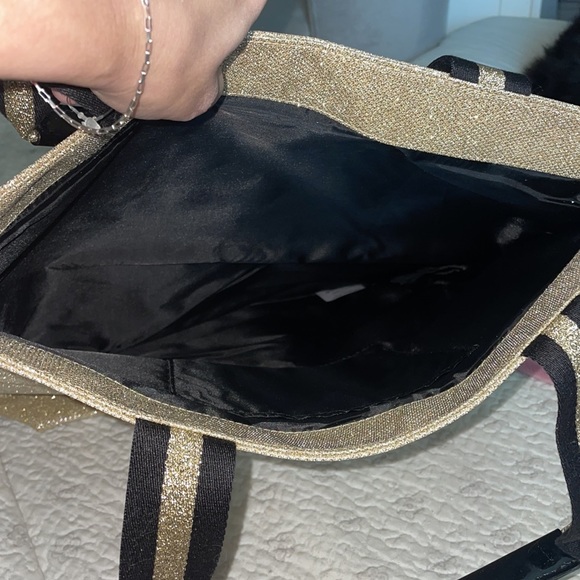 BNWT Victoria’s Secret tote in gold & black - Picture 3 of 5